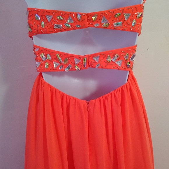 Morgan & Co. Junior's Strapless Formal Mini Dress - Picture 5 of 7